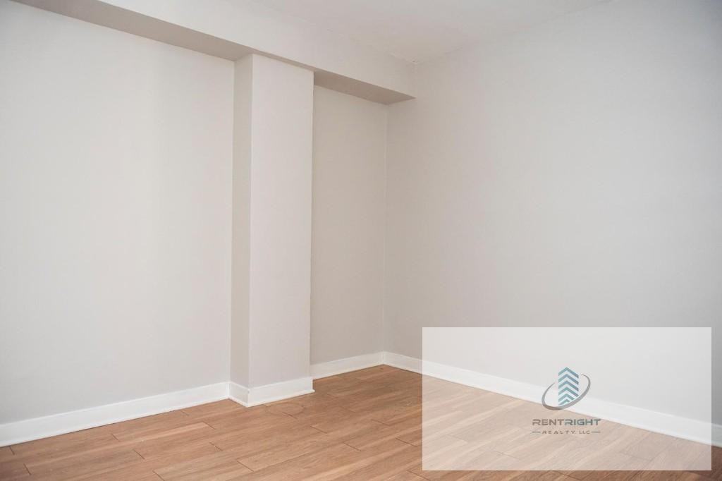 511 W Belmont Ave #44 - Photo 7 of 18