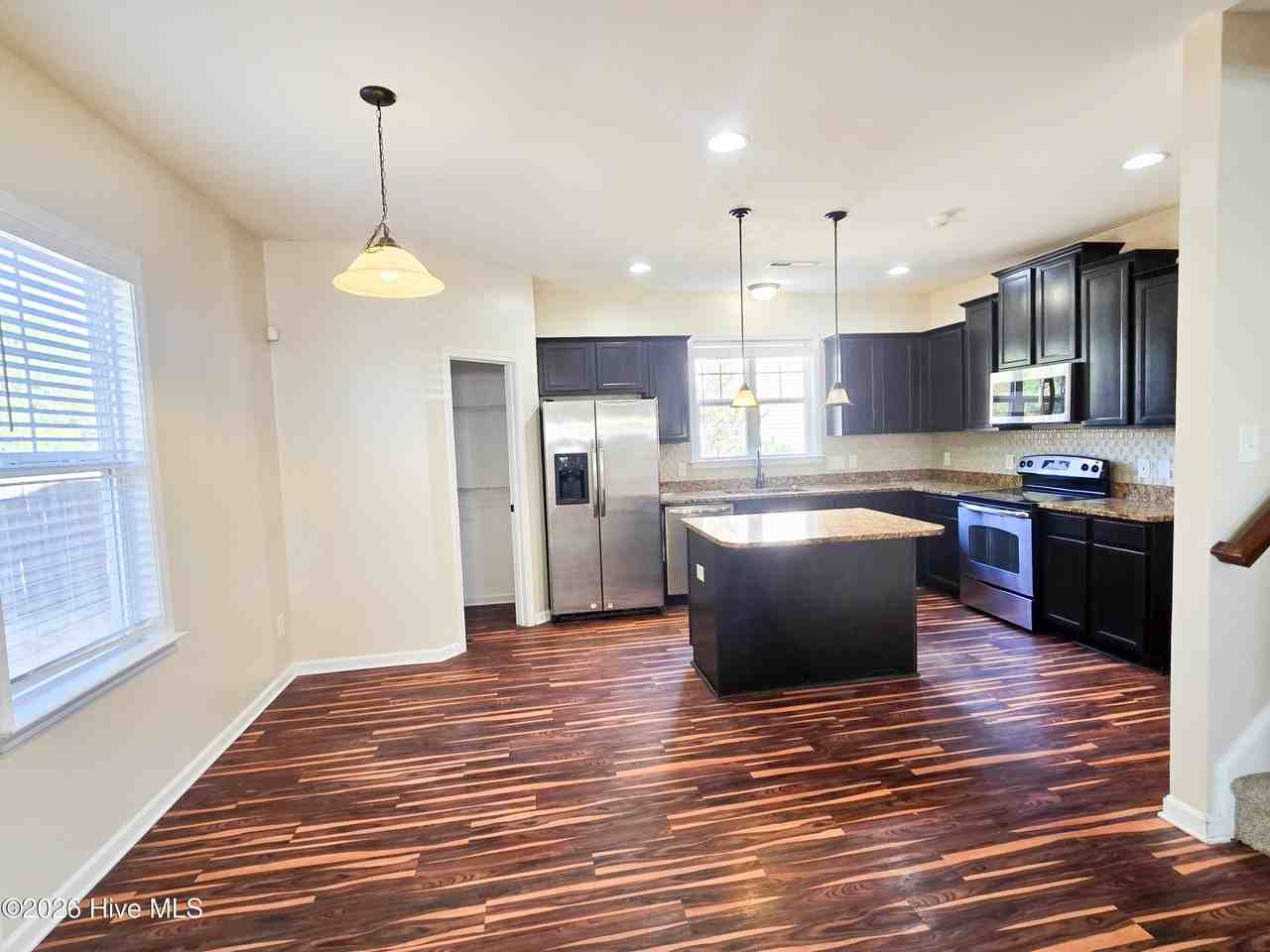 212 Long Pond Dr - Photo 6 of 19