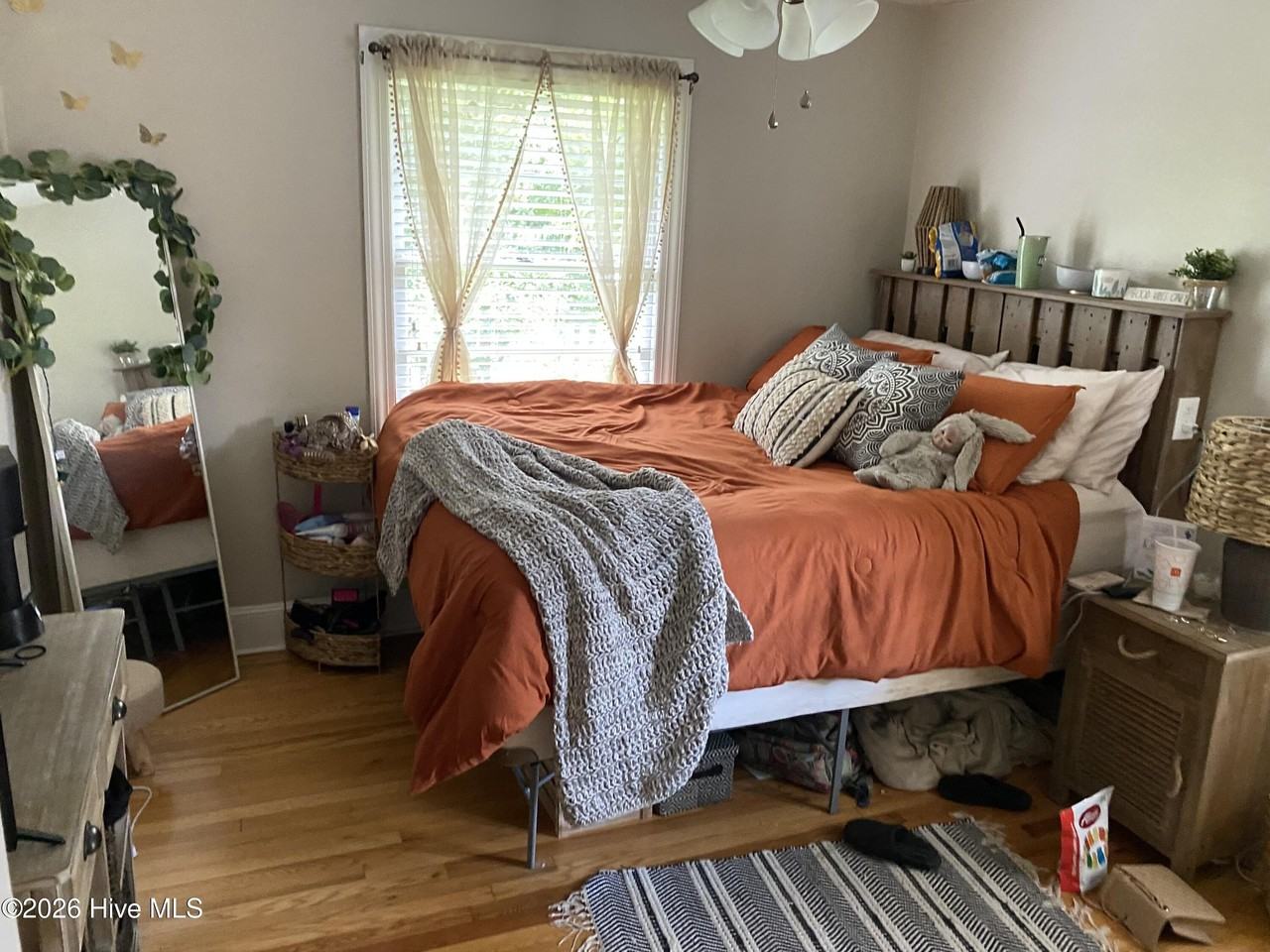 102 N Meade St - Photo 4 of 10