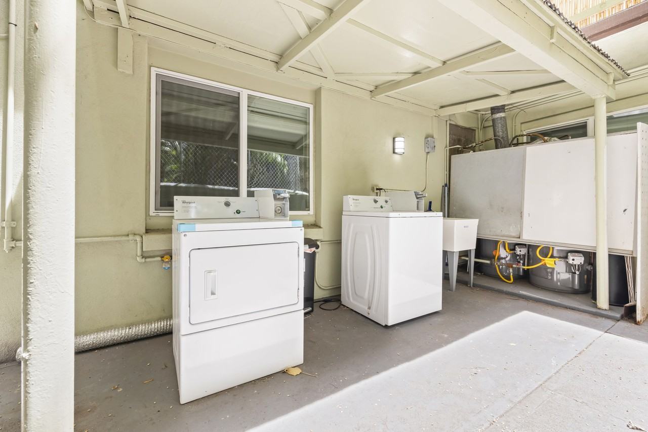 448 Kaiolu St #1 - Photo 4 of 14