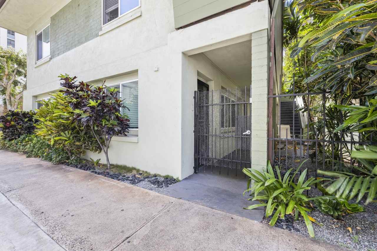 448 Kaiolu St #1 - Photo 6 of 14