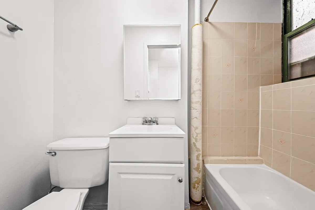 236 W 64th St #3F - Photo 5 of 7