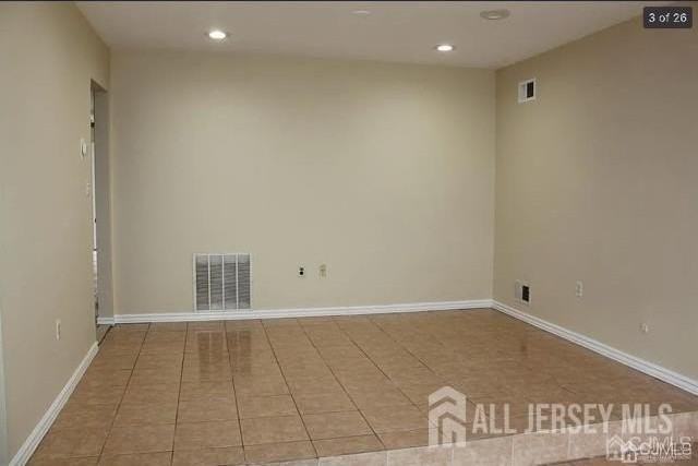 1363 Thomas Ave - Photo 4 of 11