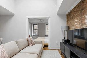 featured image of 110 Bedford St #2C