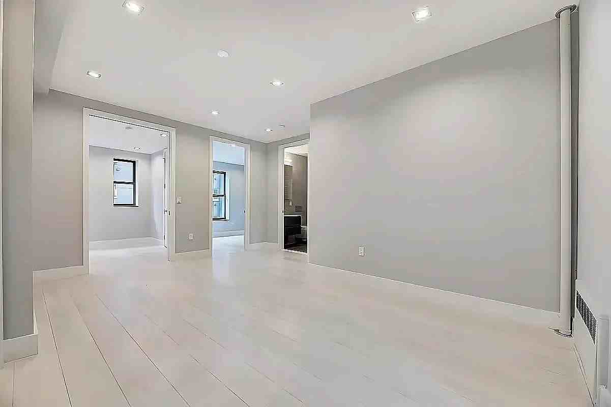 202 E 13th St #5D - Photo 6 of 8