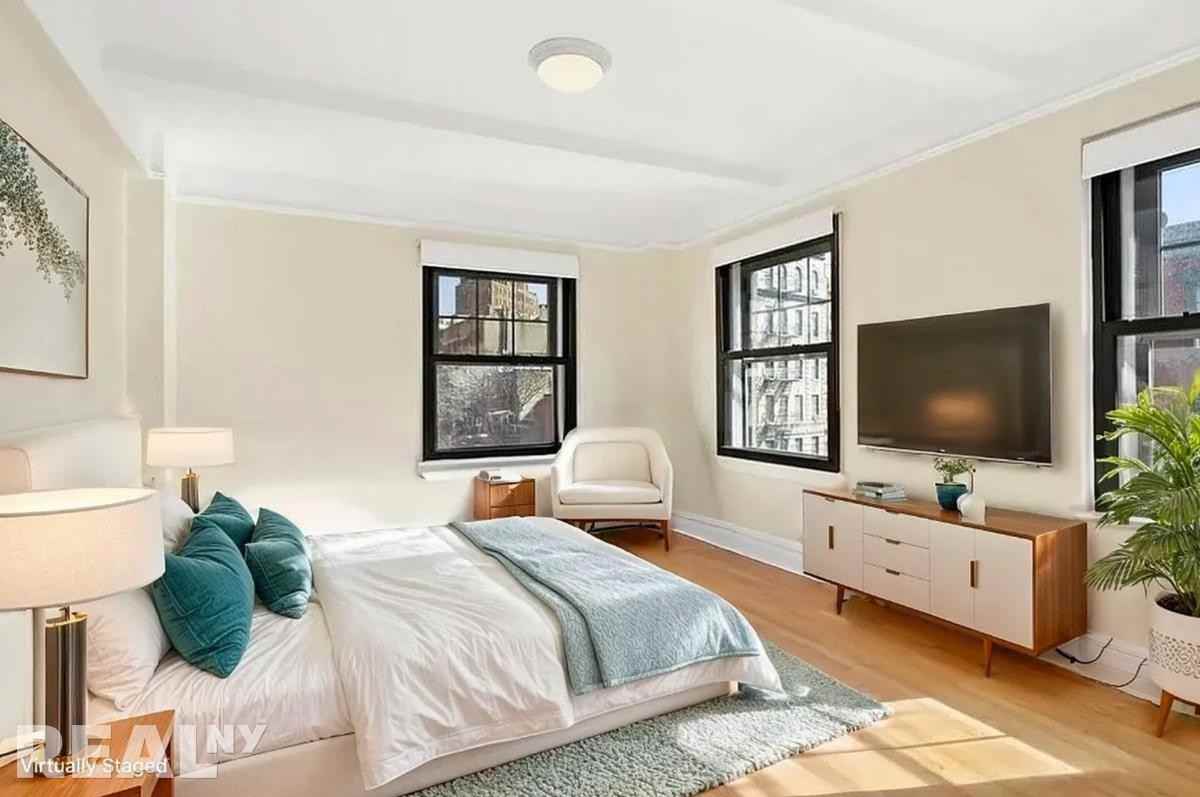 Christopher St #5T - Photo 2 of 5