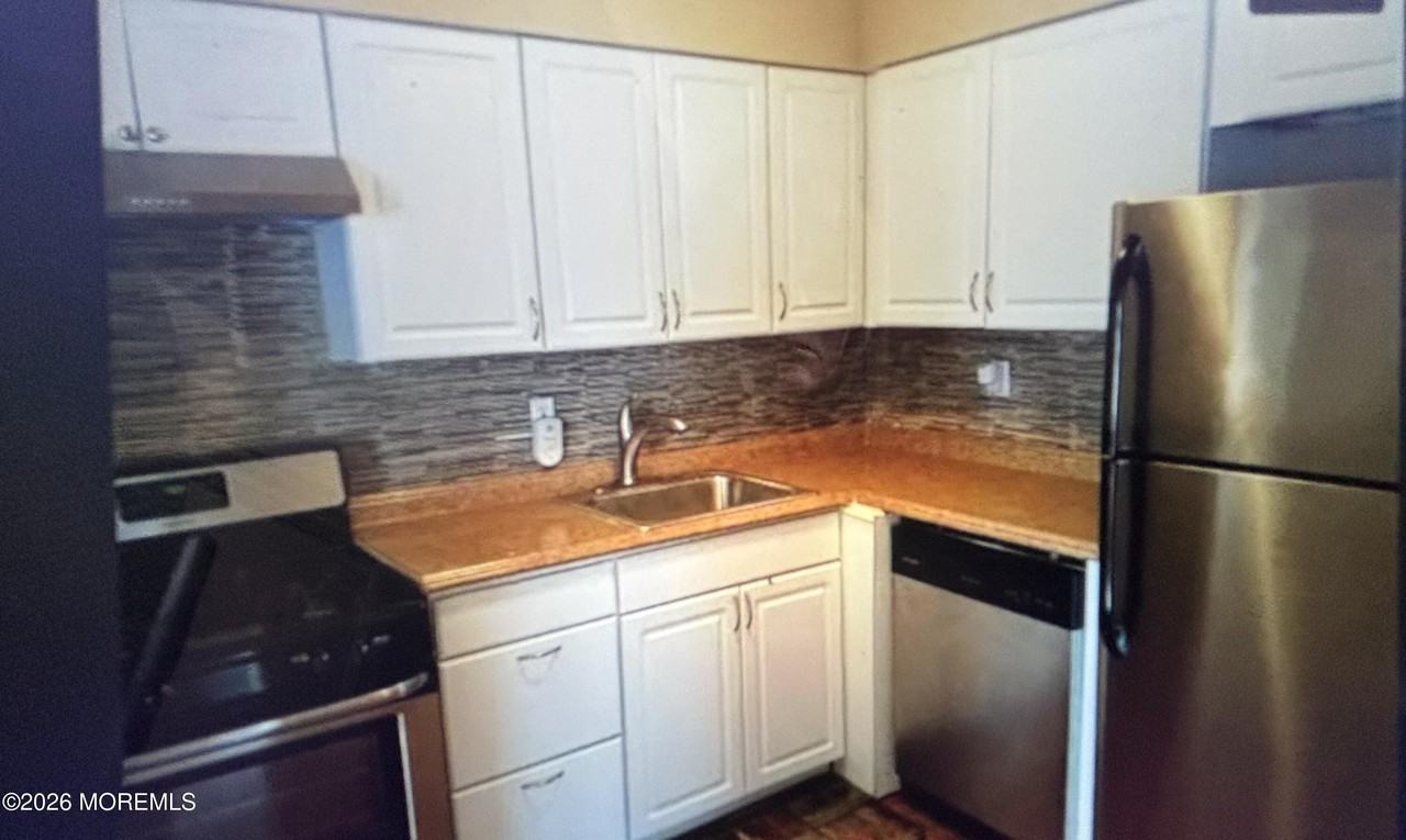 6 Helen Dr Unit 501 - Photo 3 of 7