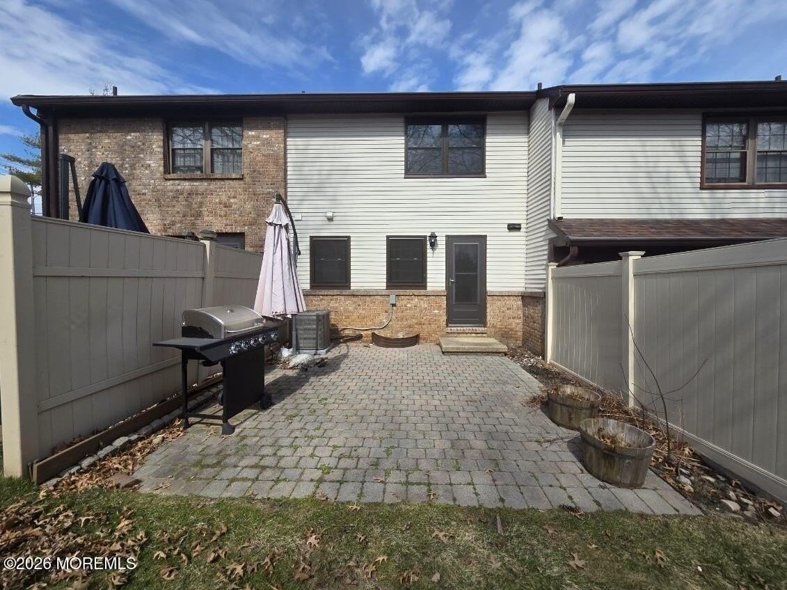 92 Village Green Way - Photo 2 of 20