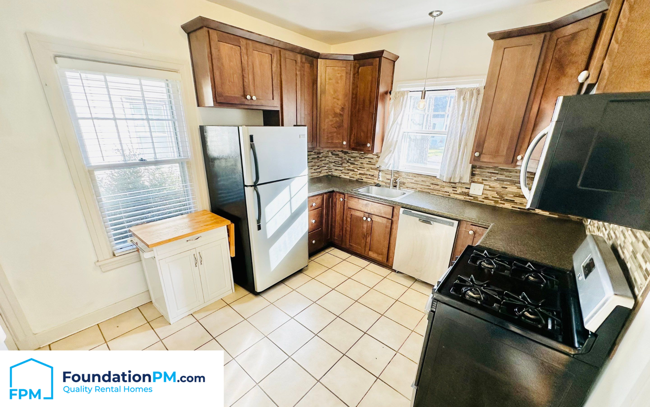 1818 Mignon Ave #1 - Photo 3 of 12