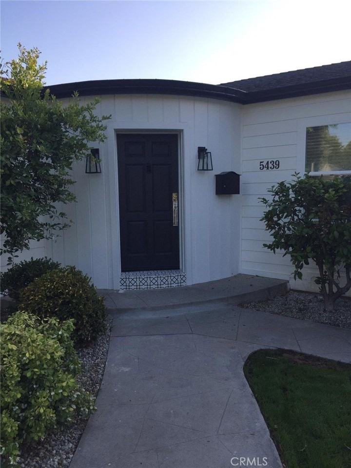 5439 Agnes Ave - Photo 2 of 22