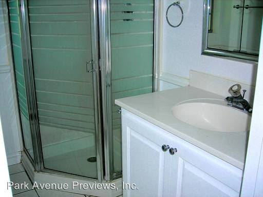 617 Roberta Ave - Photo 3 of 11