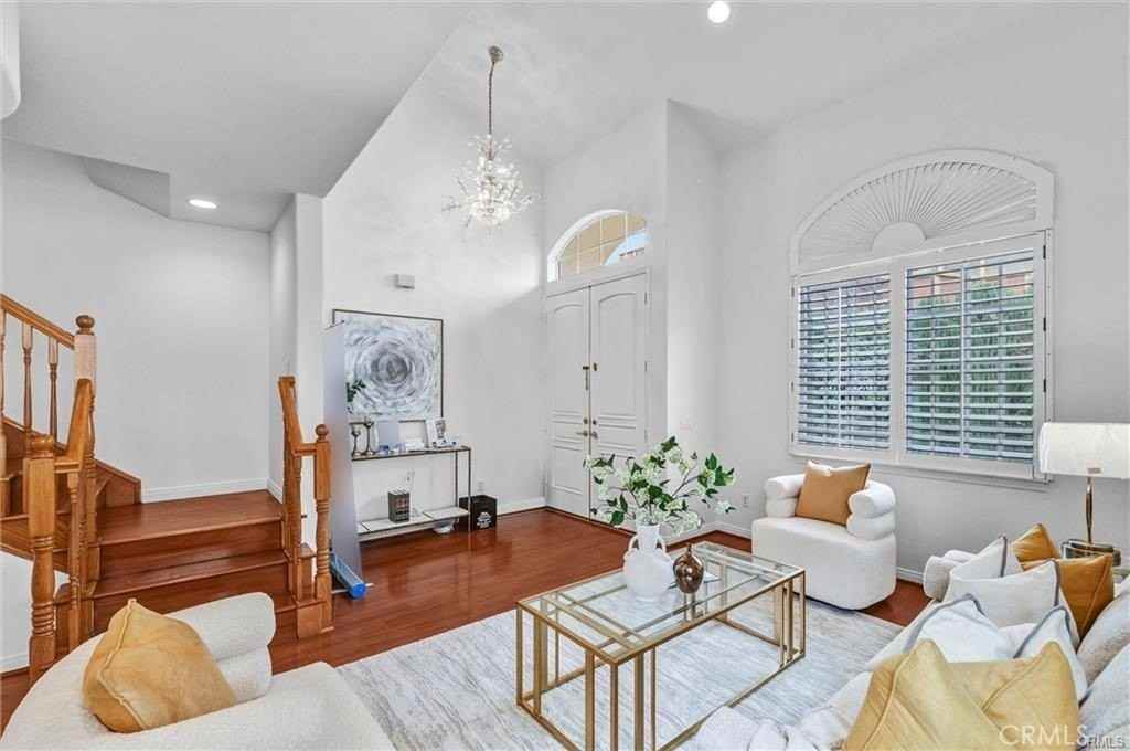 201 N Lincoln Ave - Photo 3 of 21