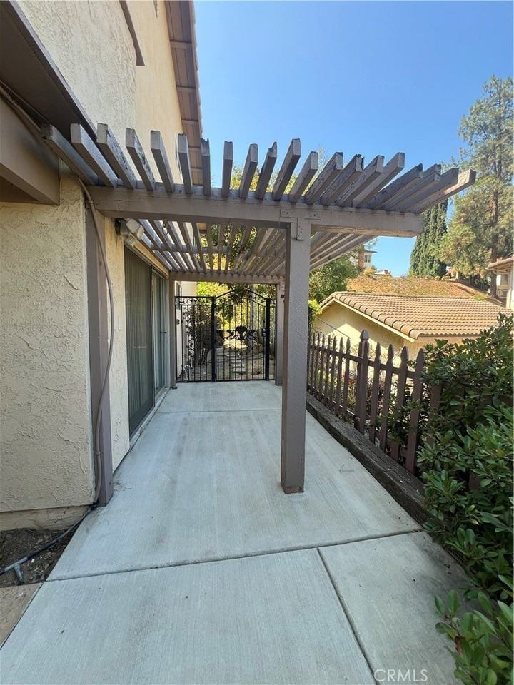 20524 Summertown St - Photo 4 of 4