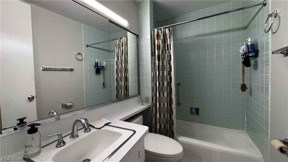 12700 Lake Ave Apt 708 - Photo 6 of 19