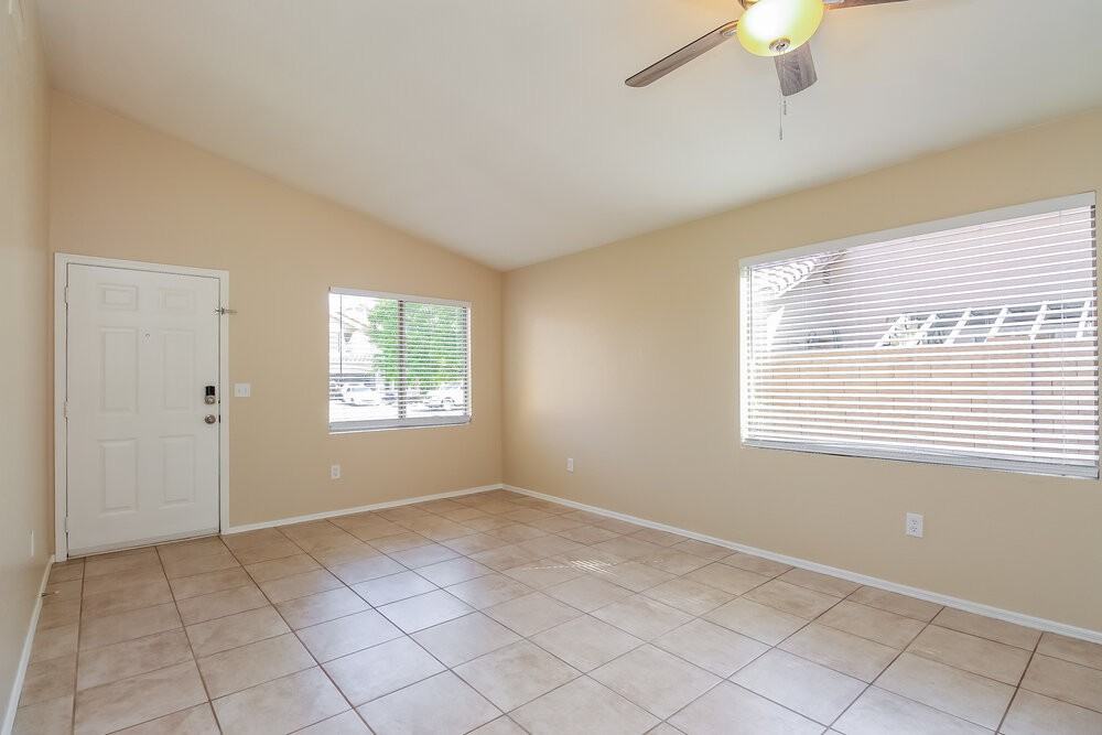 495 W Scott Ave - Photo 3 of 16