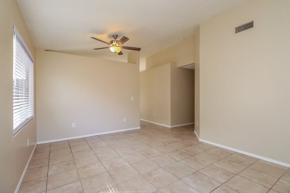 495 W Scott Ave - Photo 4 of 16