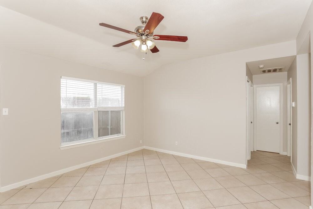 9000 Christopher Cir - Photo 5 of 16