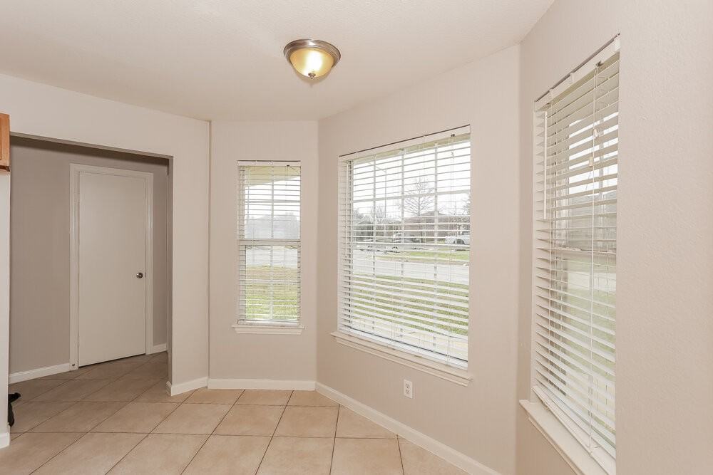 9000 Christopher Cir - Photo 7 of 16