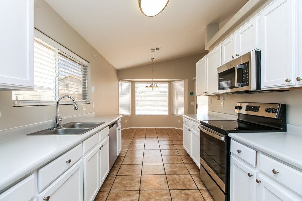 1702 W Jupiter Way - Photo 7 of 16