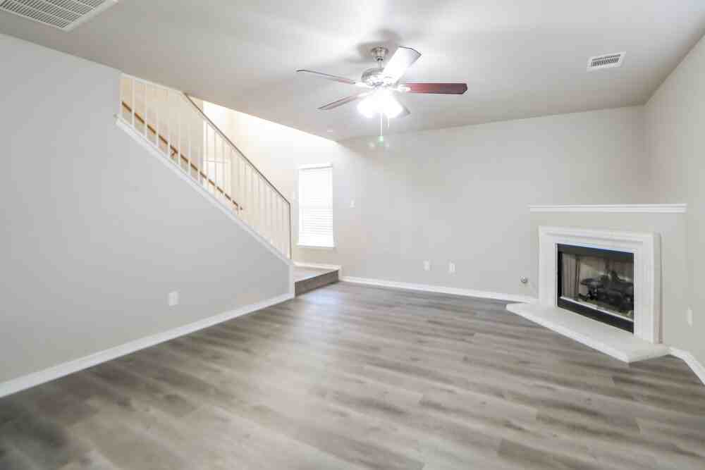 15524 Sarahs Creek Dr - Photo 6 of 20