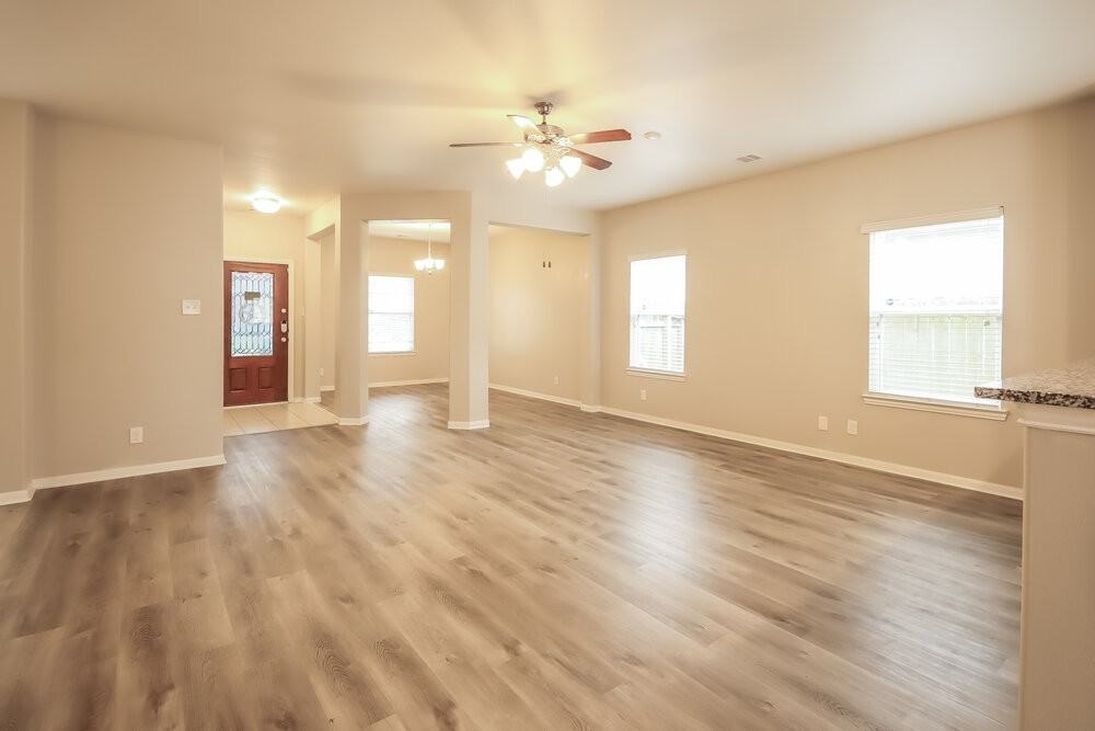 138 Pequin Rd - Photo 3 of 17