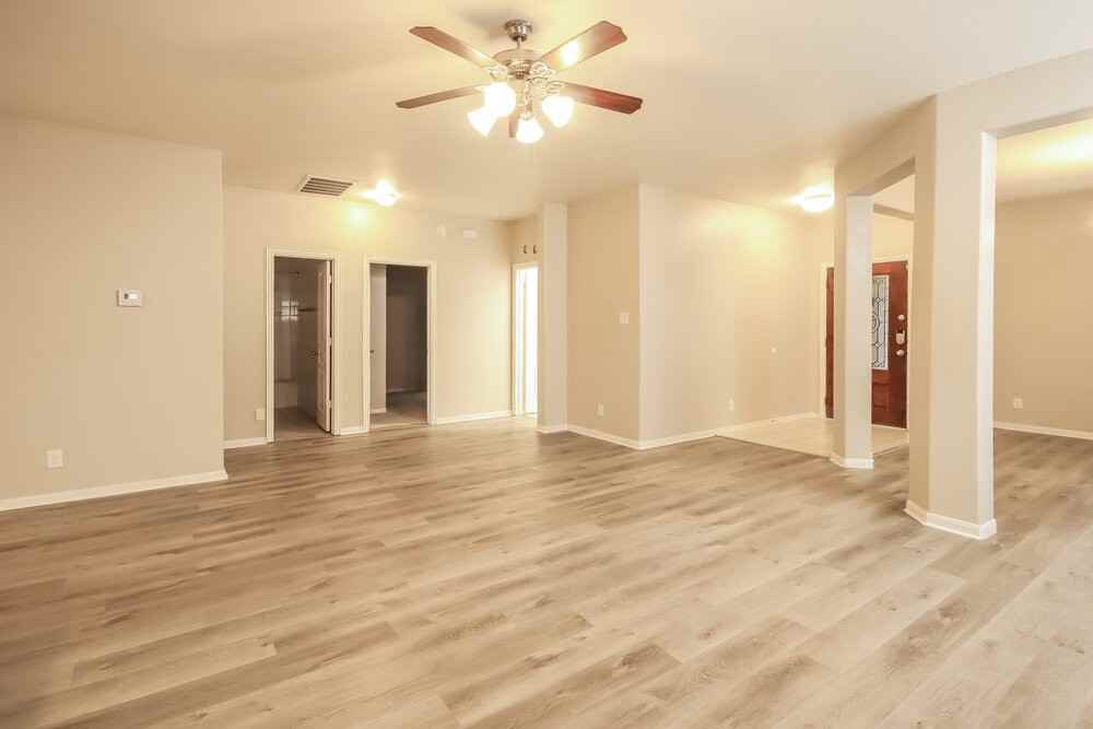 138 Pequin Rd - Photo 5 of 17