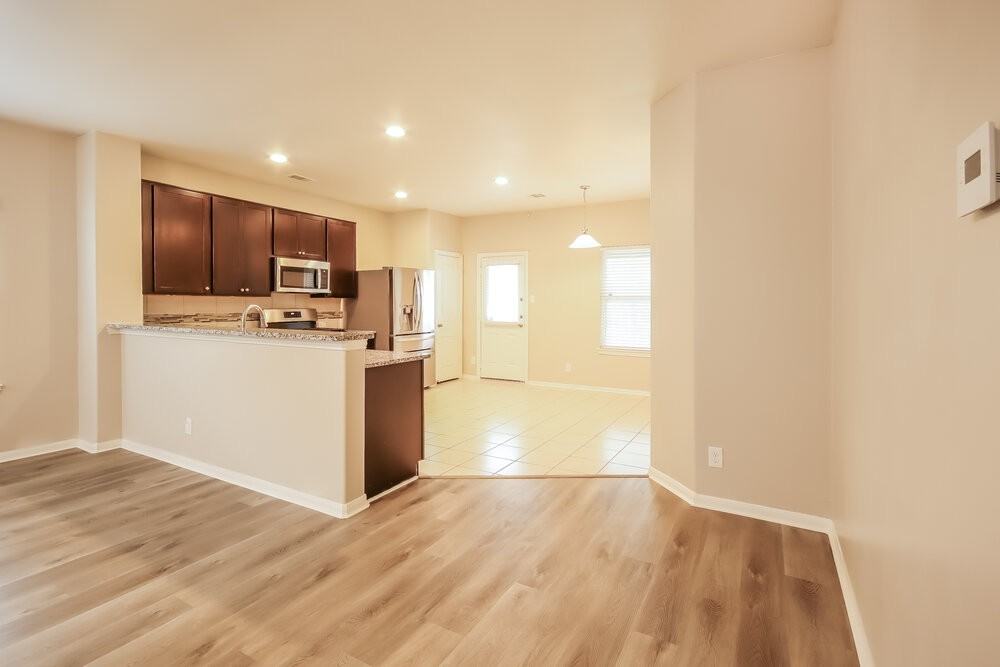 138 Pequin Rd - Photo 6 of 17