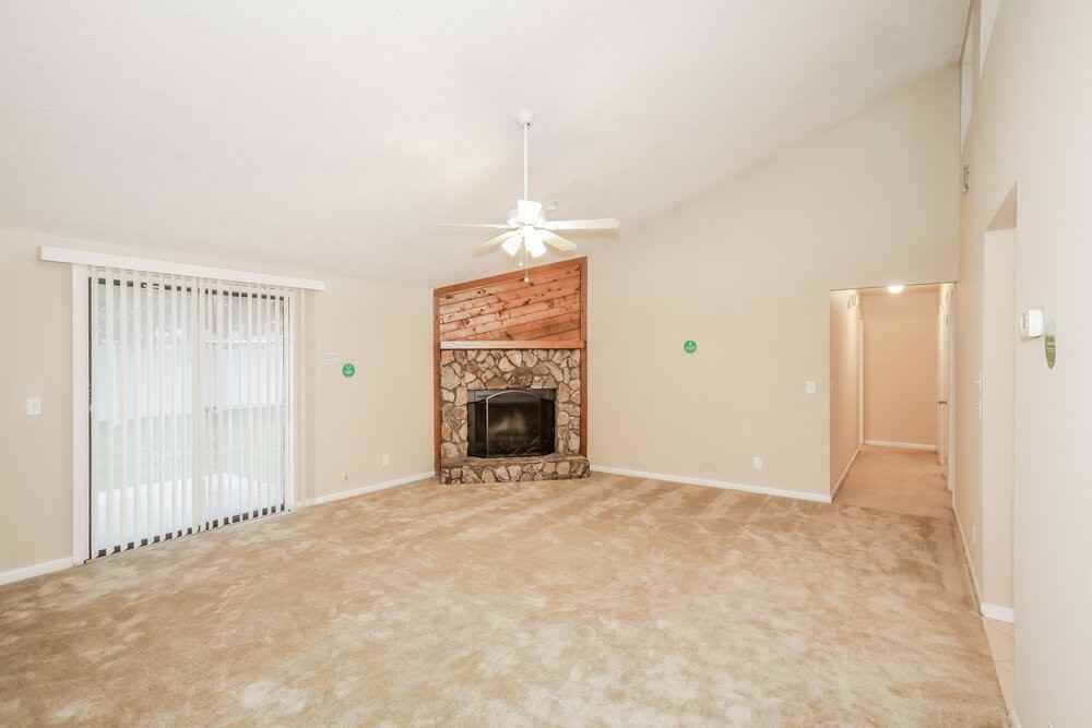 8424 Bluestem Ct - Photo 3 of 16