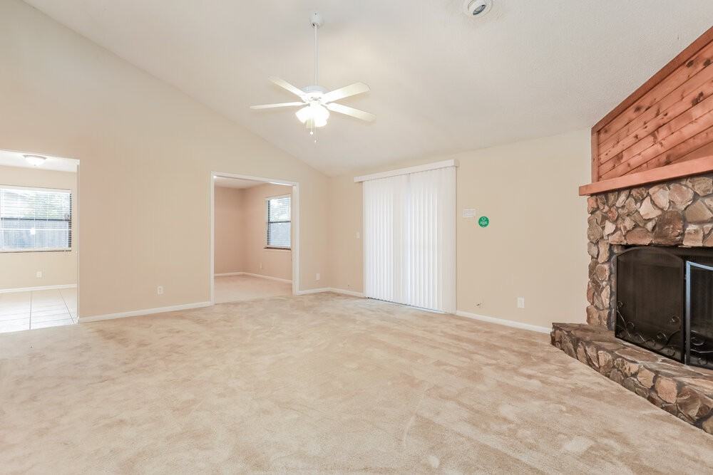 8424 Bluestem Ct - Photo 5 of 16