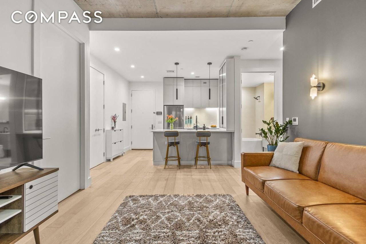 323 Lenox Rd #2C - Photo 2 of 16