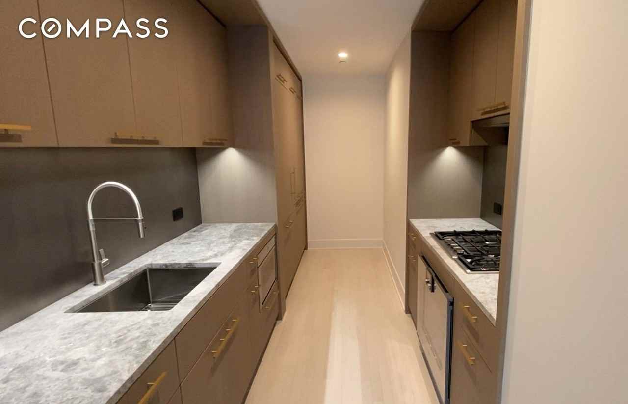 91 Leonard St #6H - Photo 3 of 19