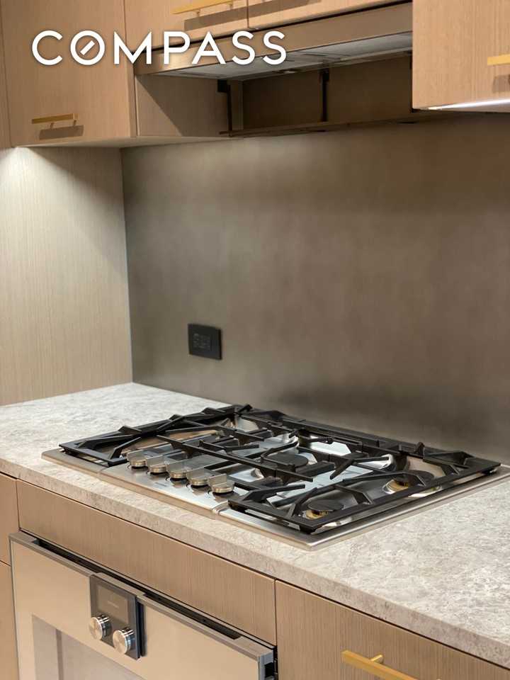 91 Leonard St #6H - Photo 4 of 19