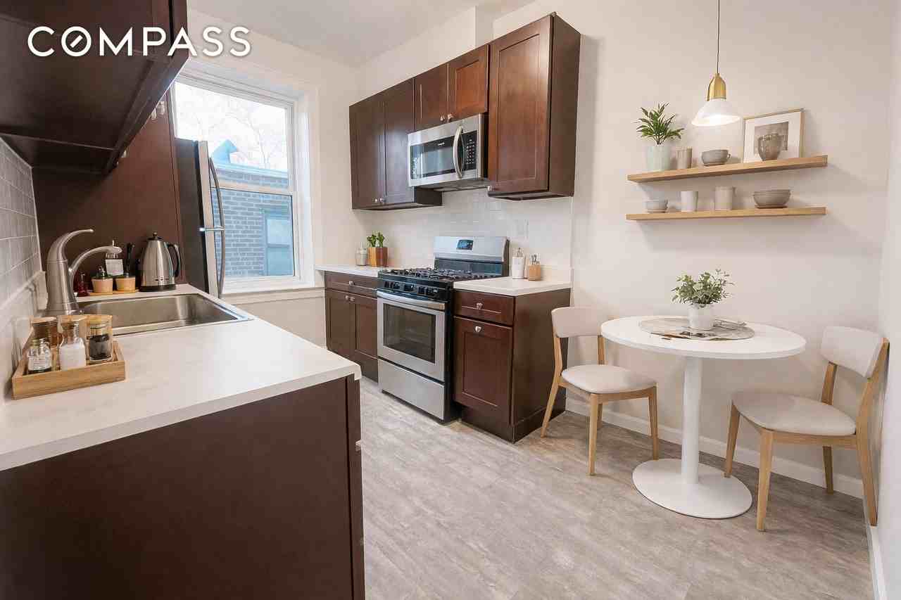 19113 42nd Ave #2R - Photo 5 of 7