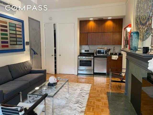 128 E 62nd St #4F - Photo 3 of 9