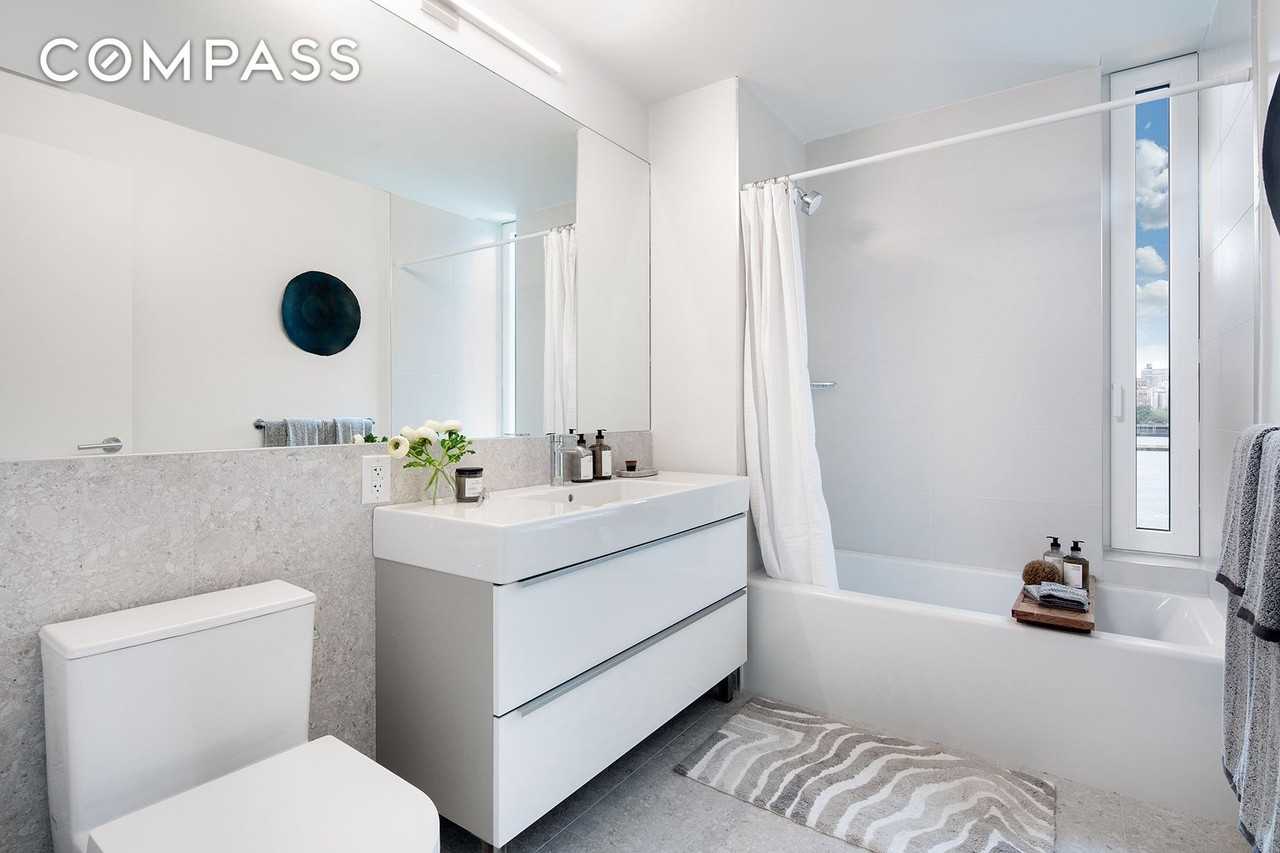 3077 Vernon Blvd #229E - Photo 6 of 9