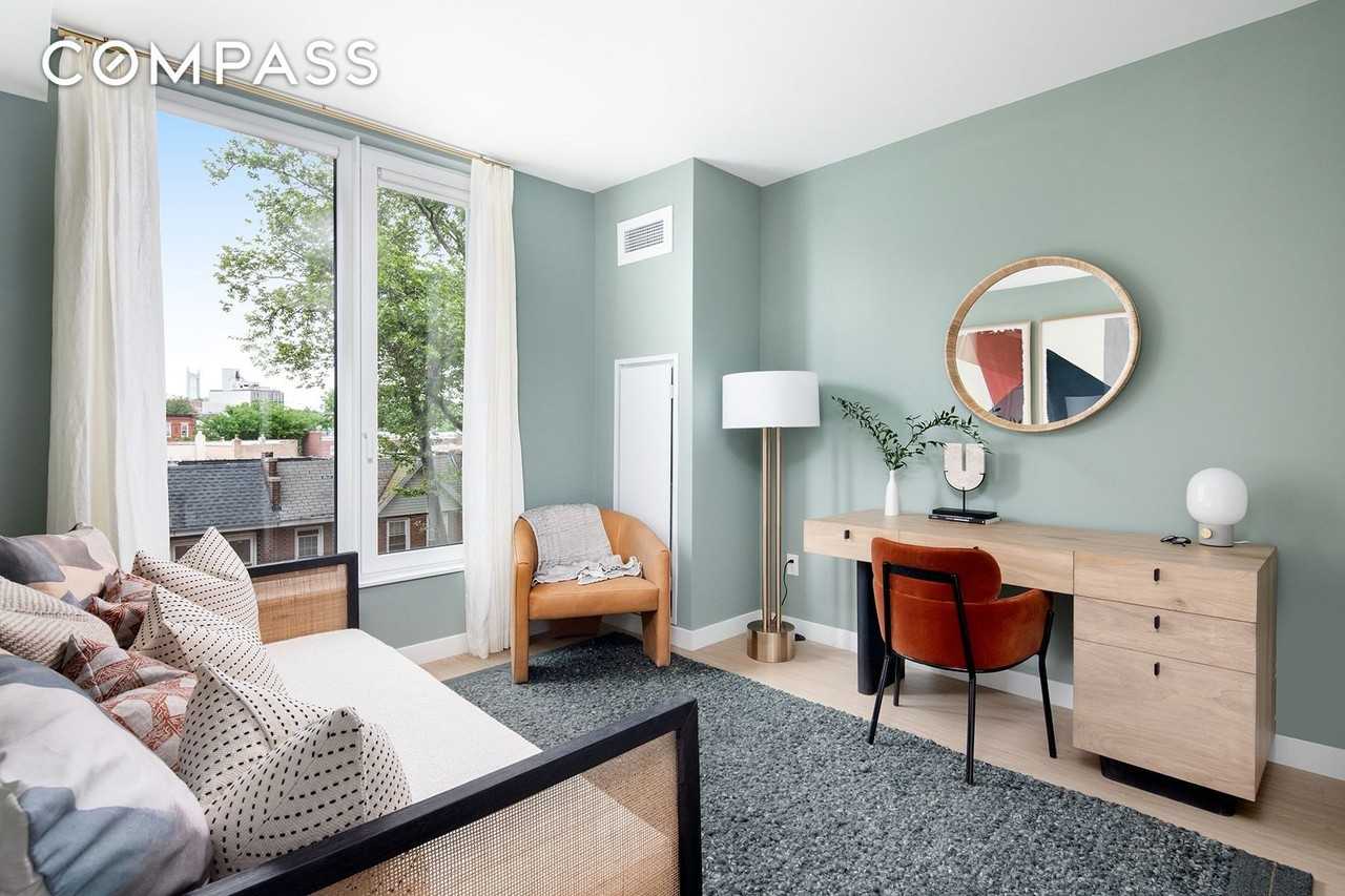 3077 Vernon Blvd #406W - Photo 2 of 8