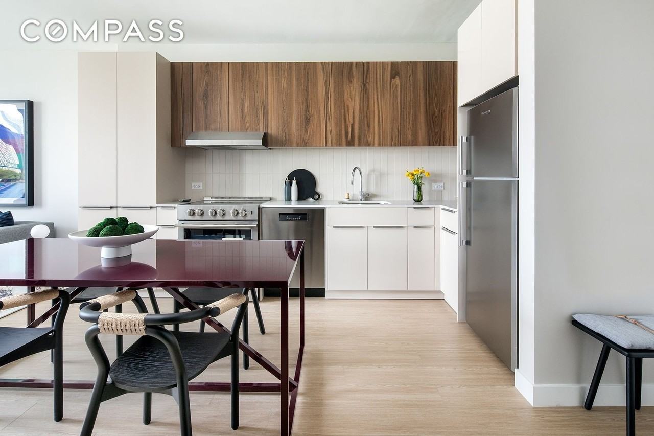 3077 Vernon Blvd #233E - Photo 2 of 8