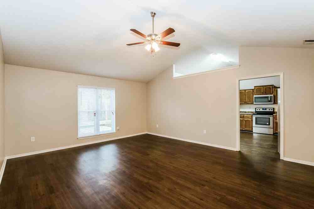 10340 Palmer Cv - Photo 3 of 17