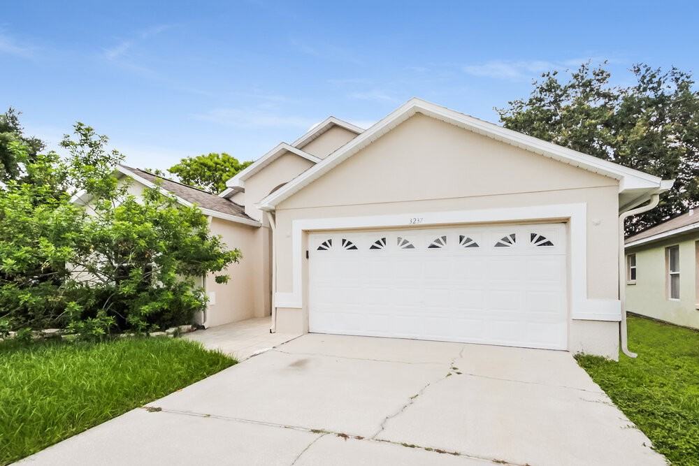 3237 Harpers Ferry Ct - Photo 3 of 16