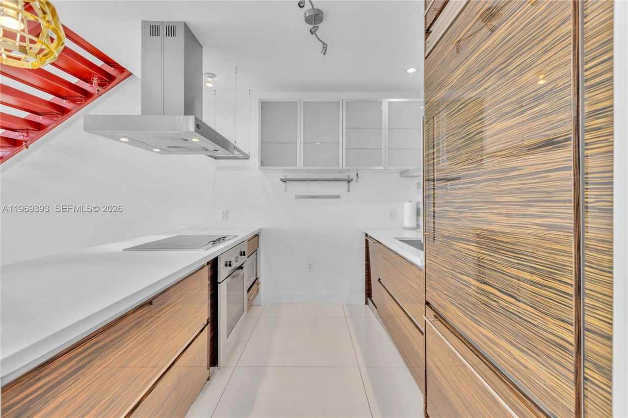 NE 11th St & Biscayne Blvd - Photo 7 of 20