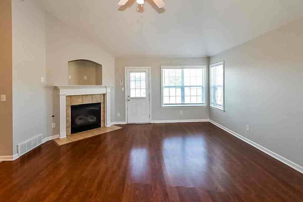 7870 Nandina Cv - Photo 3 of 16