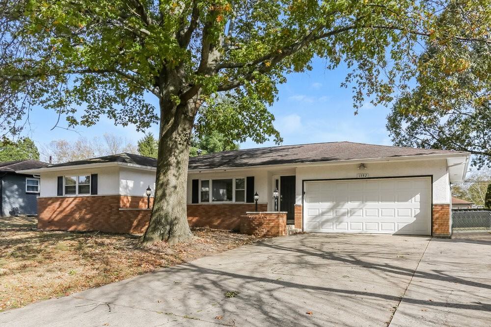 1392 Devonhurst Dr - Photo 4 of 17