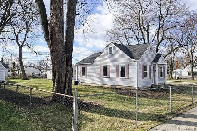 7451 Cavell St - Photo 2 of 9