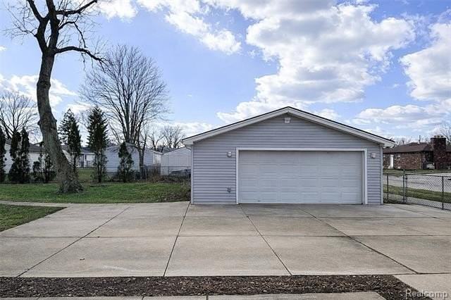 7451 Cavell St - Photo 6 of 9