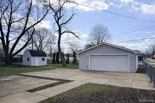 7451 Cavell St - Photo 7 of 9