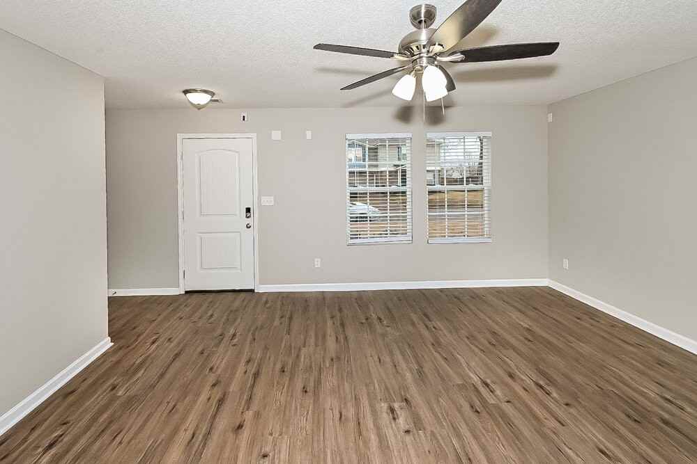 4422 Oakden Cv - Photo 4 of 17