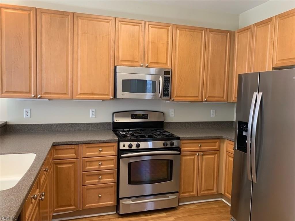 3917 Peyton Way - Photo 7 of 32