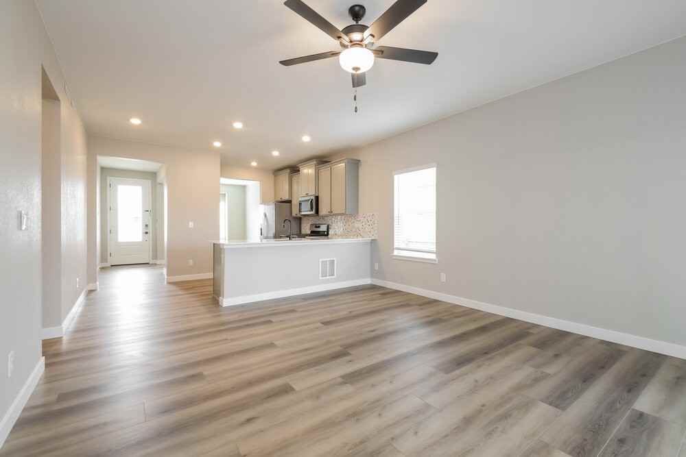 9496 Yampa Ct - Photo 5 of 16