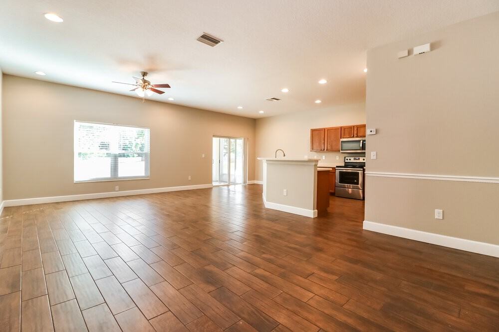 742 Star Pointe Dr - Photo 4 of 16