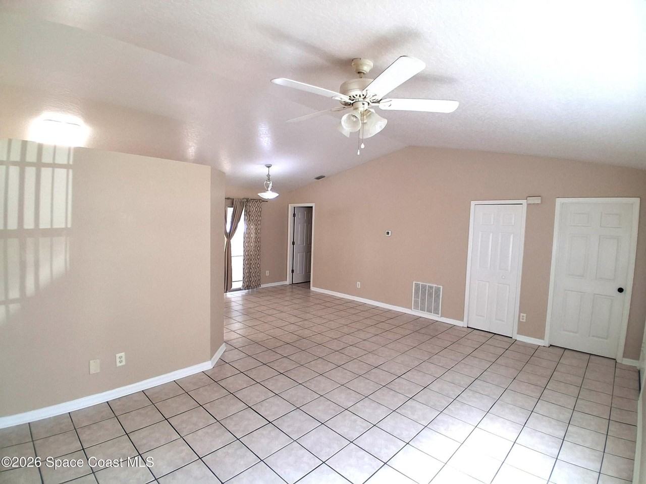 1351 Danbury St Sw - Photo 6 of 20